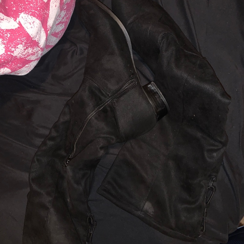 Boots - Picture 2 of 3